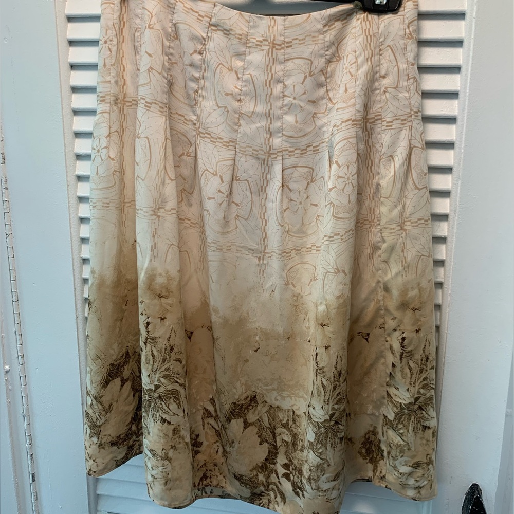 Cream flower skirt